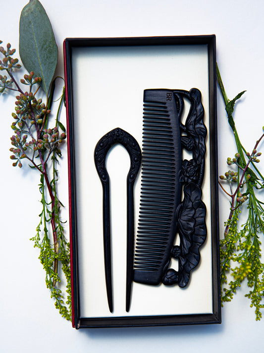 xx Wood Comb & Hair Pin